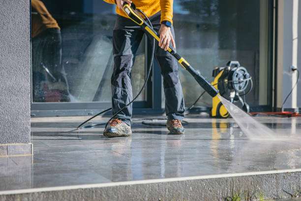 Best Roof Washing  in Russell, KS